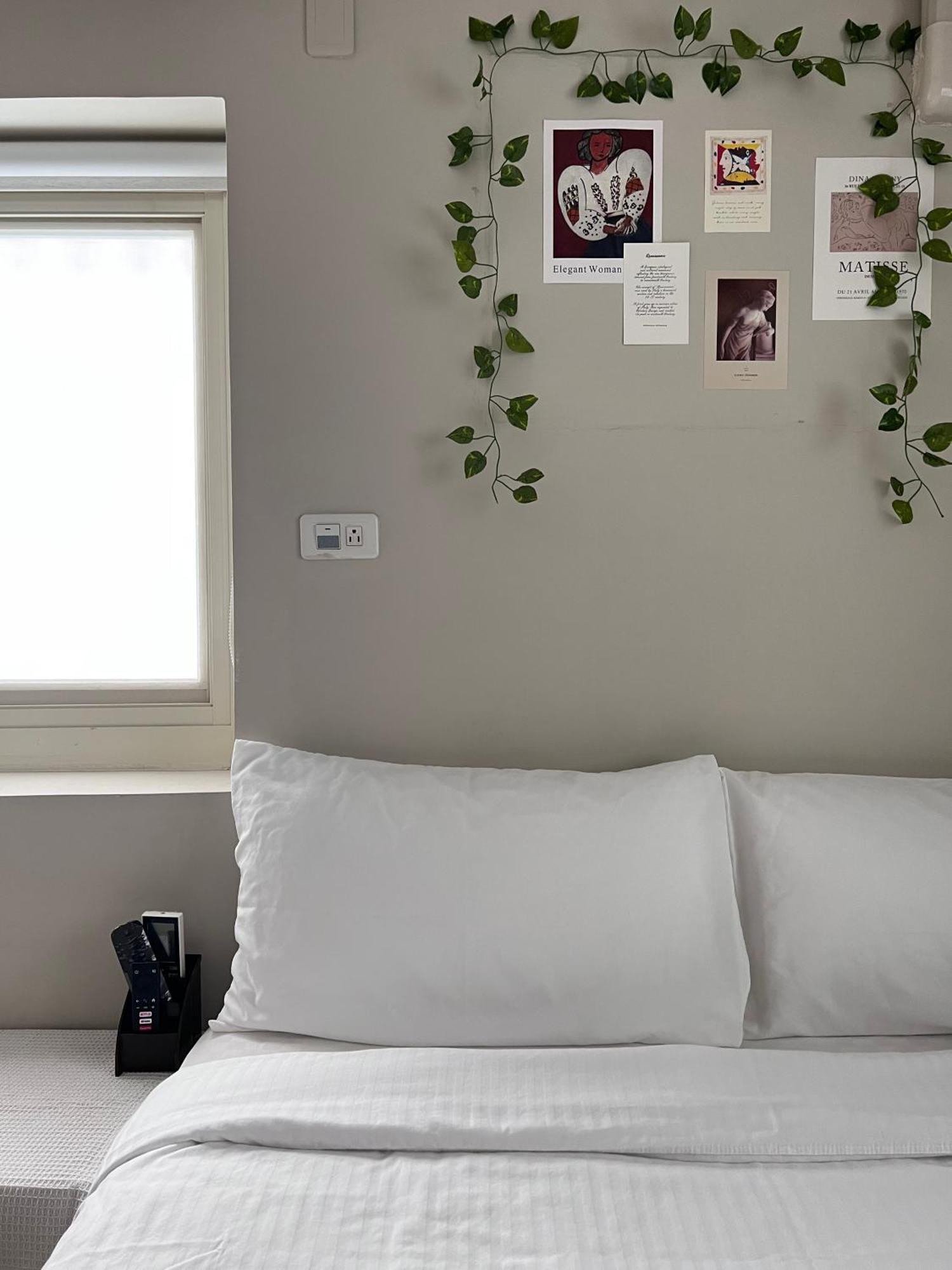 Hotel 微趣 Wechill à Tainan Extérieur photo