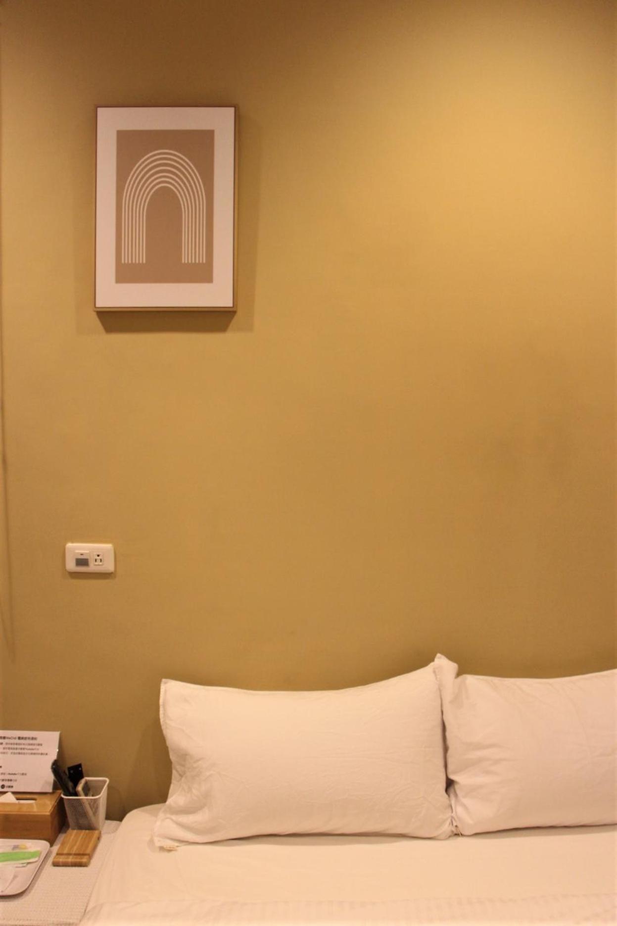 Hotel 微趣 Wechill à Tainan Extérieur photo